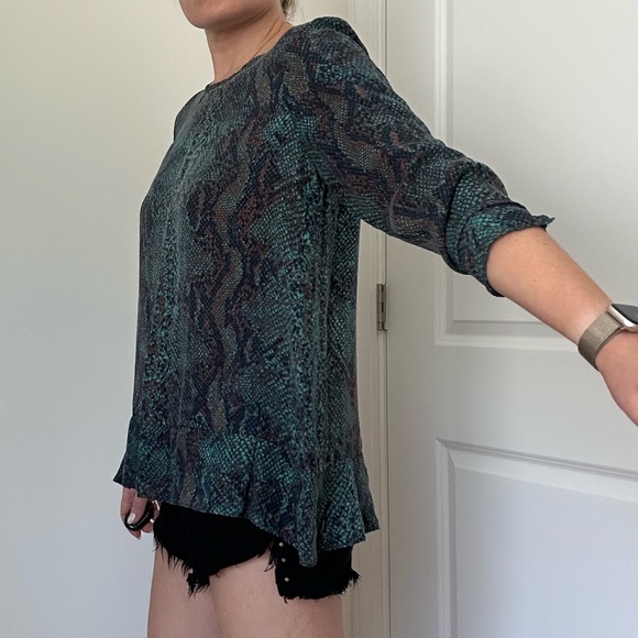 Snake Skin Printed 100% Silk Top - Picture 5 of 6